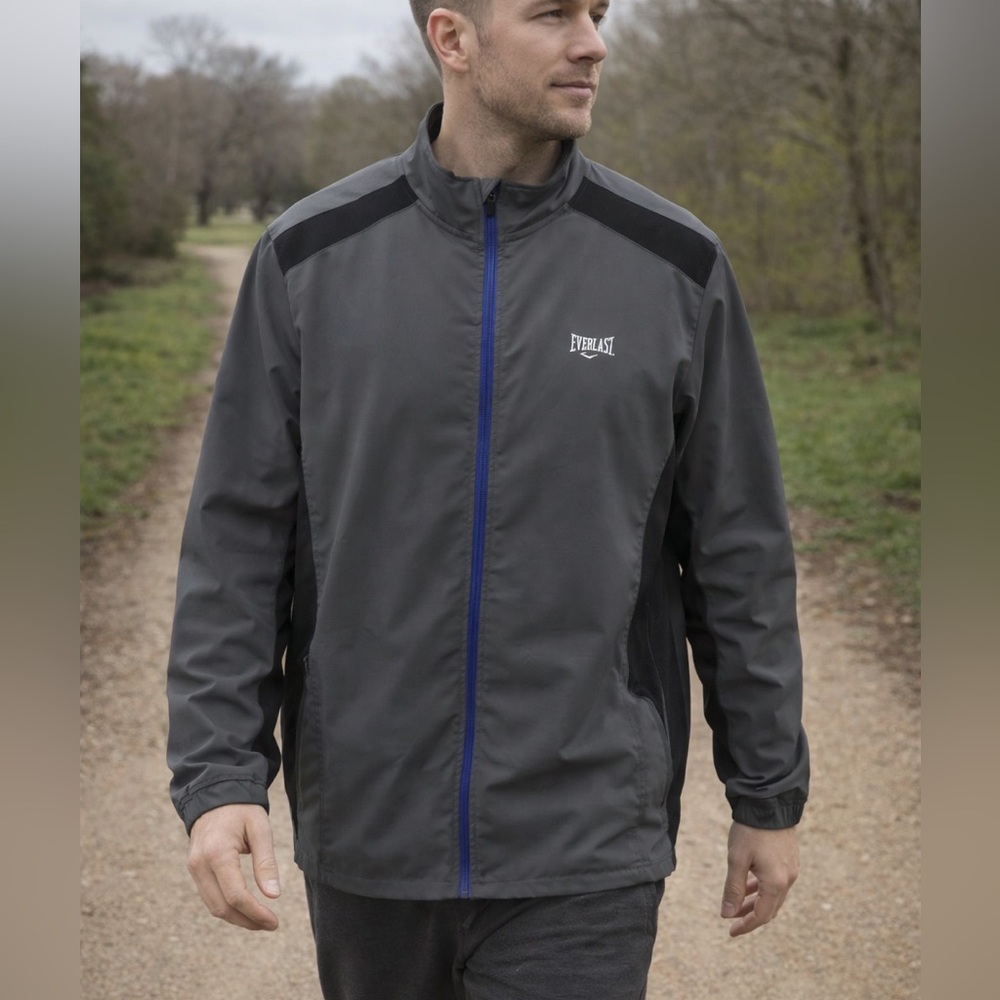 🛍️3 For $10🛍️ Everlast Men's Windbreaker in Gray and Black with Blue Zipper, L